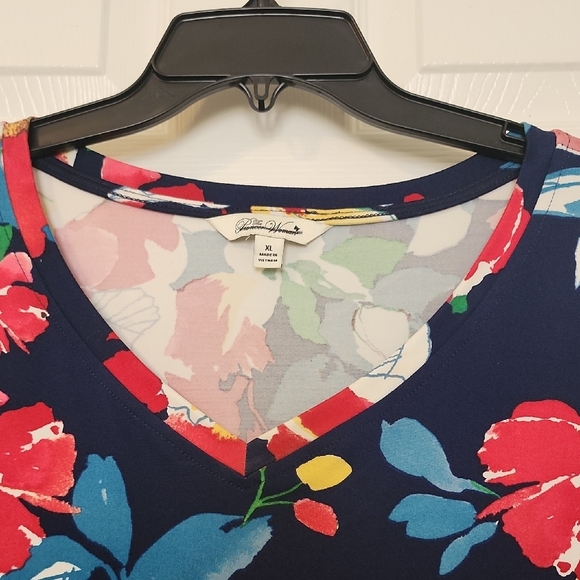 The Pioneer Woman Colorful Floral Three Quarters Sleeves Top - Picture 2 of 10